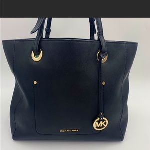 Michael Kors Large Walsh Zip Top Tote